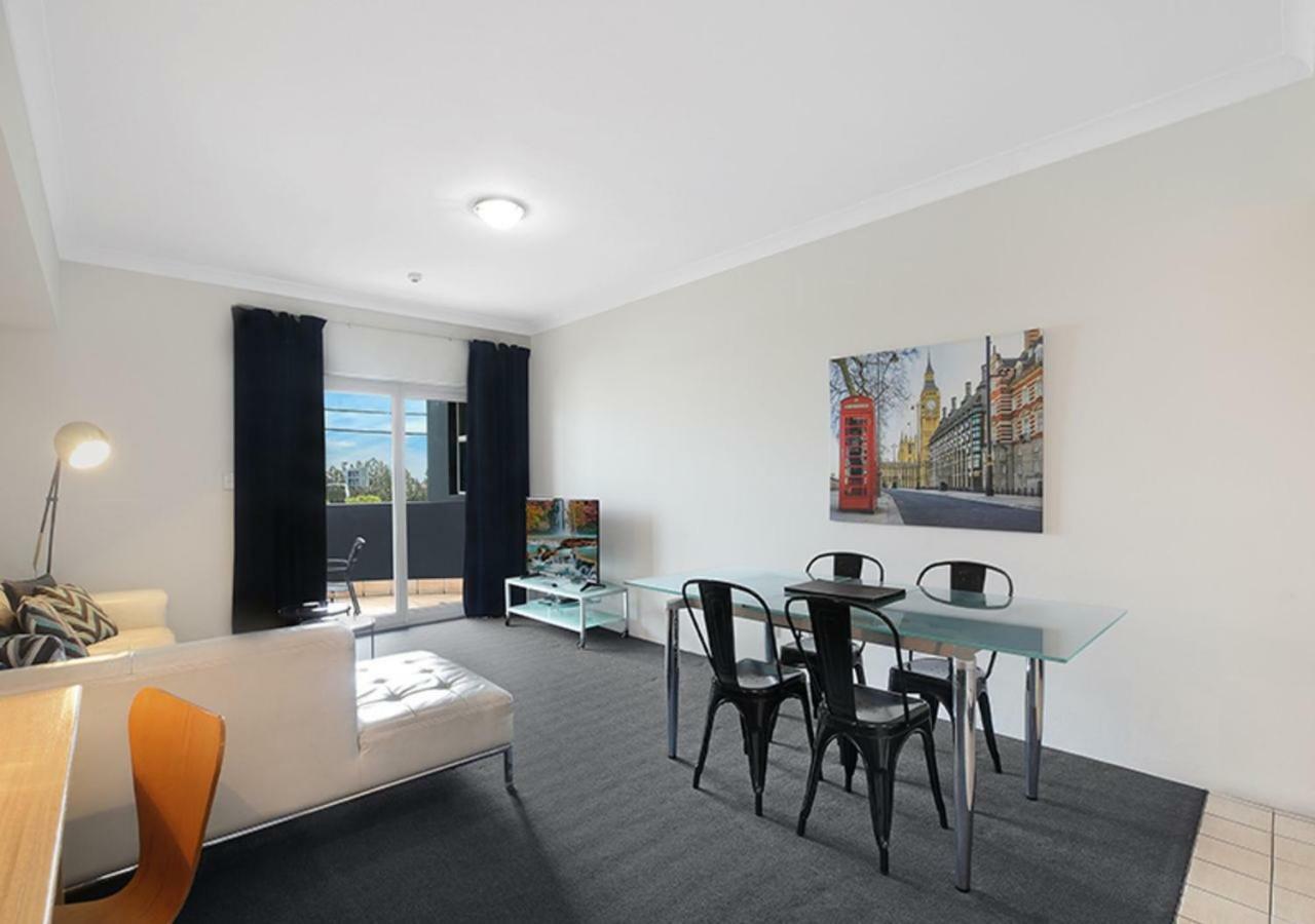 Sydney Airport Suites Экстерьер фото